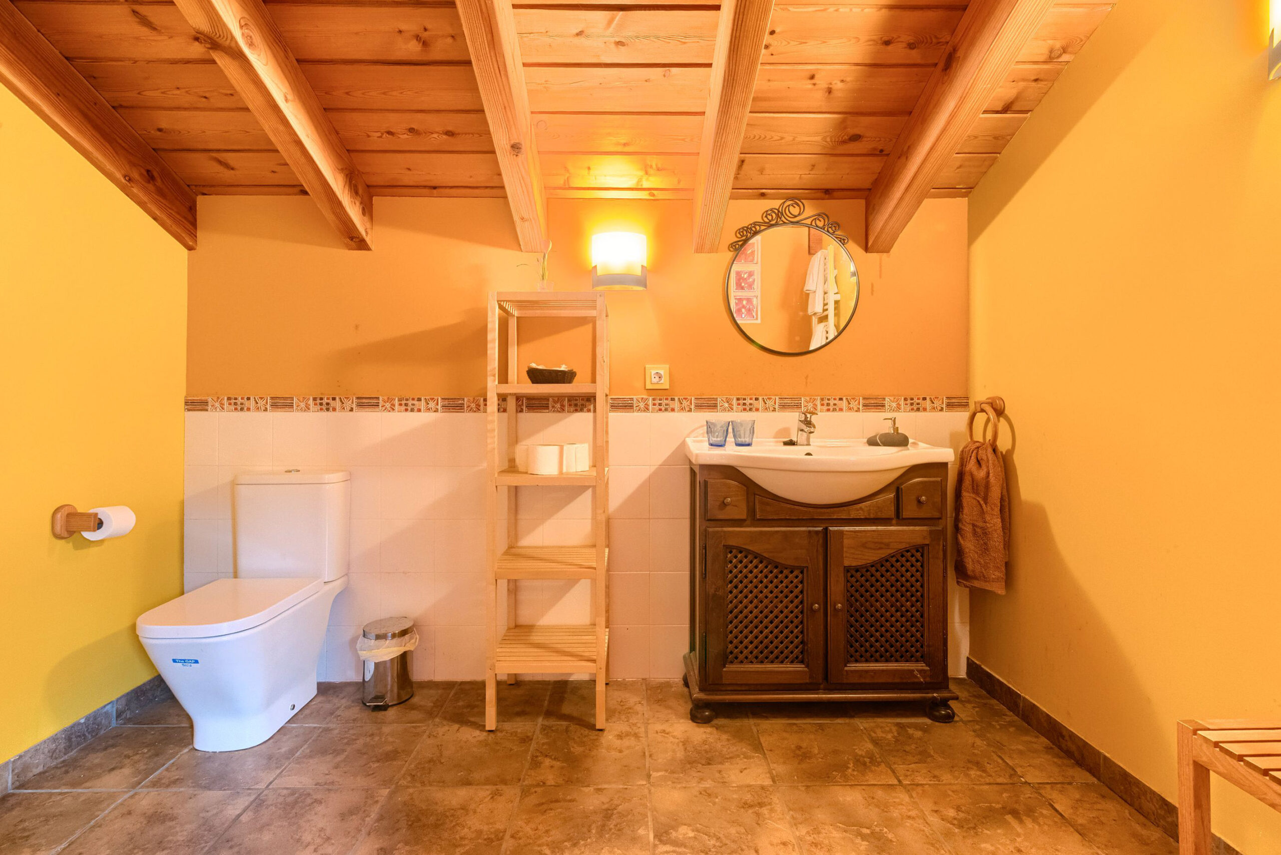 Baño Habitación 1, Biezko