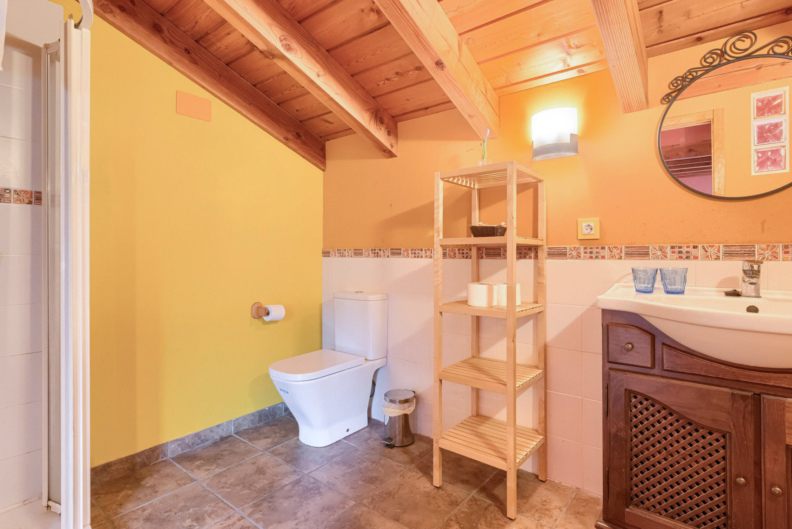 Baño Habitación 1, Biezko